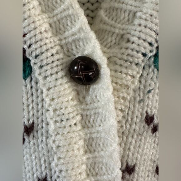 Via La 70’s Knit Button Down Sweater Vest Bone white red green brown Size Medium - Picture 4 of 8